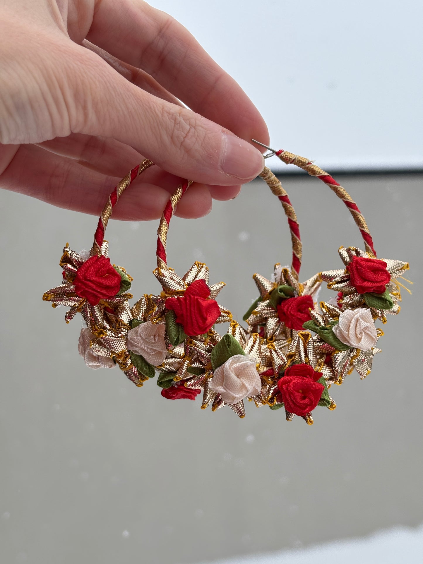Gota Floral Hoops