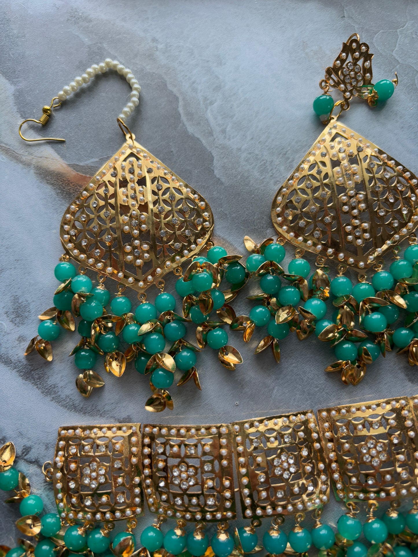Red Pipal Patti Set