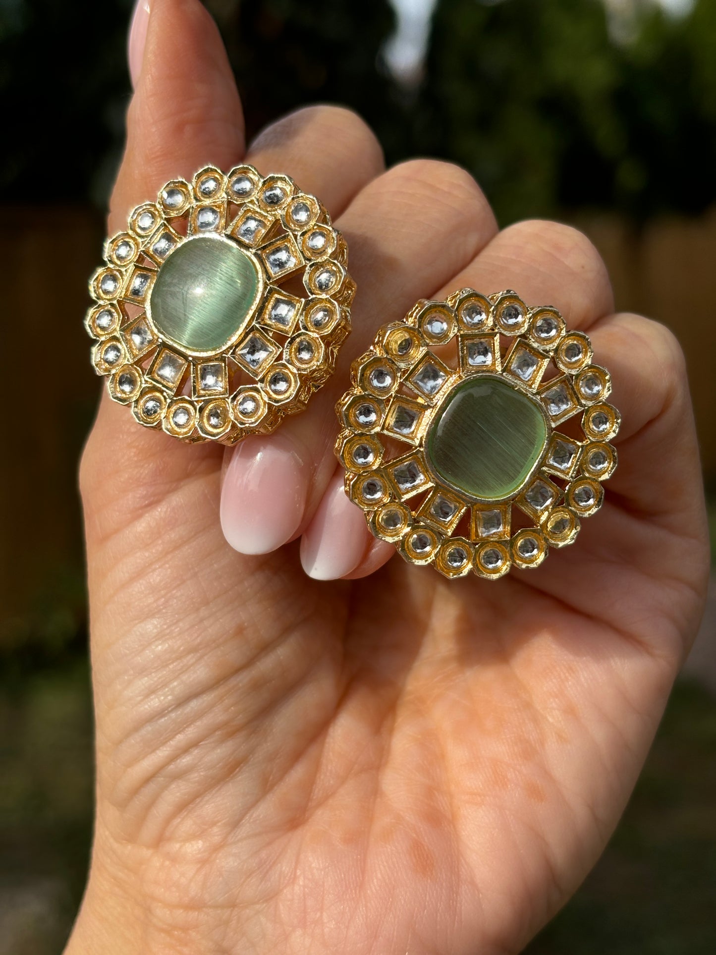 Mint Kundan Stud Earrings Gold Online | Begum’s Gems